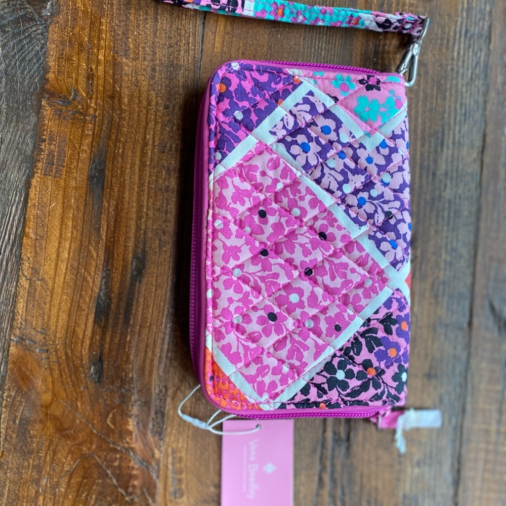 vera bradley wallet wristlet, Condition is NWT